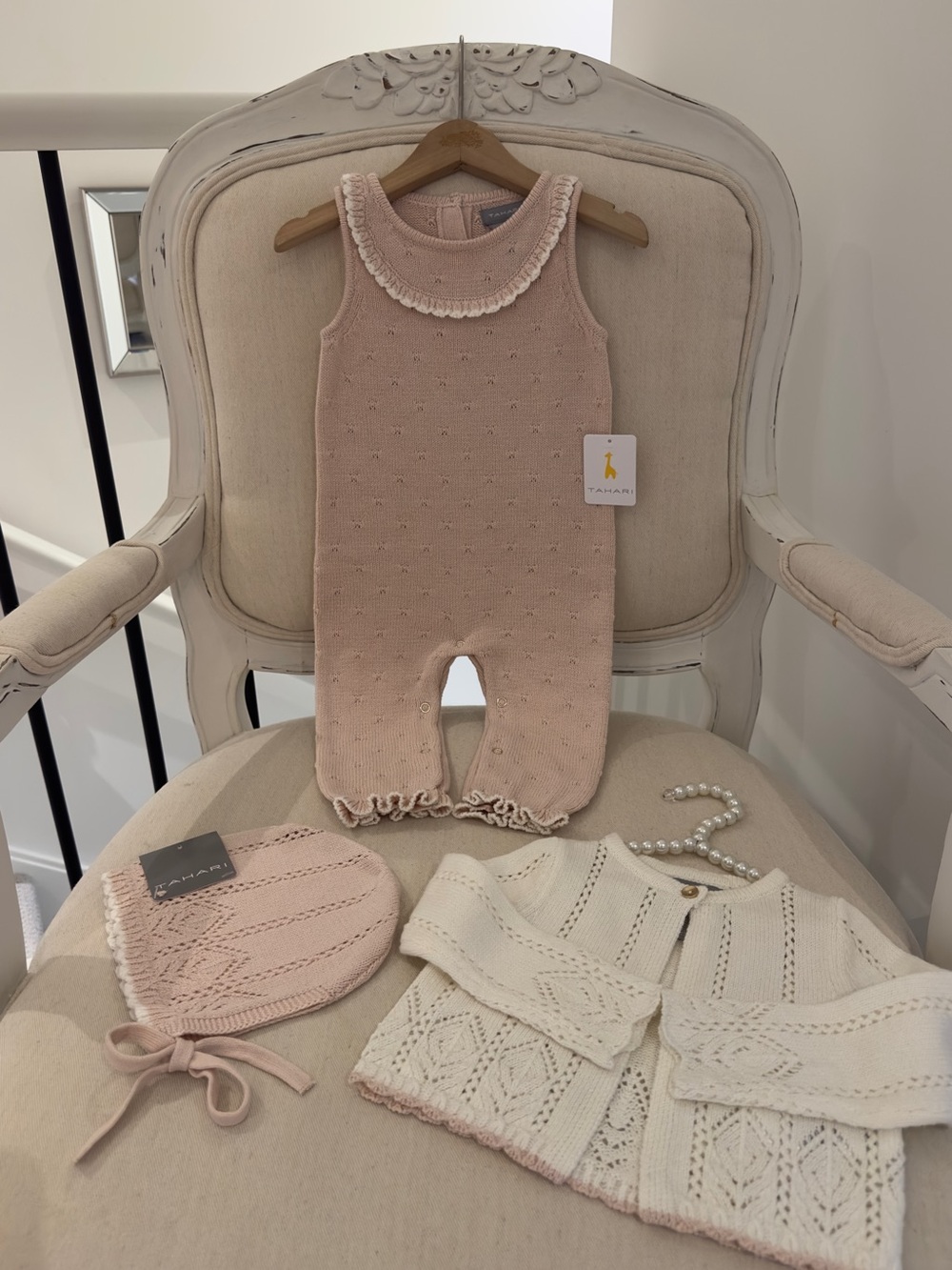 🩰 3~6 Tahari Soft Pink Knit Baby One-Piece Romper with Scallop Trim